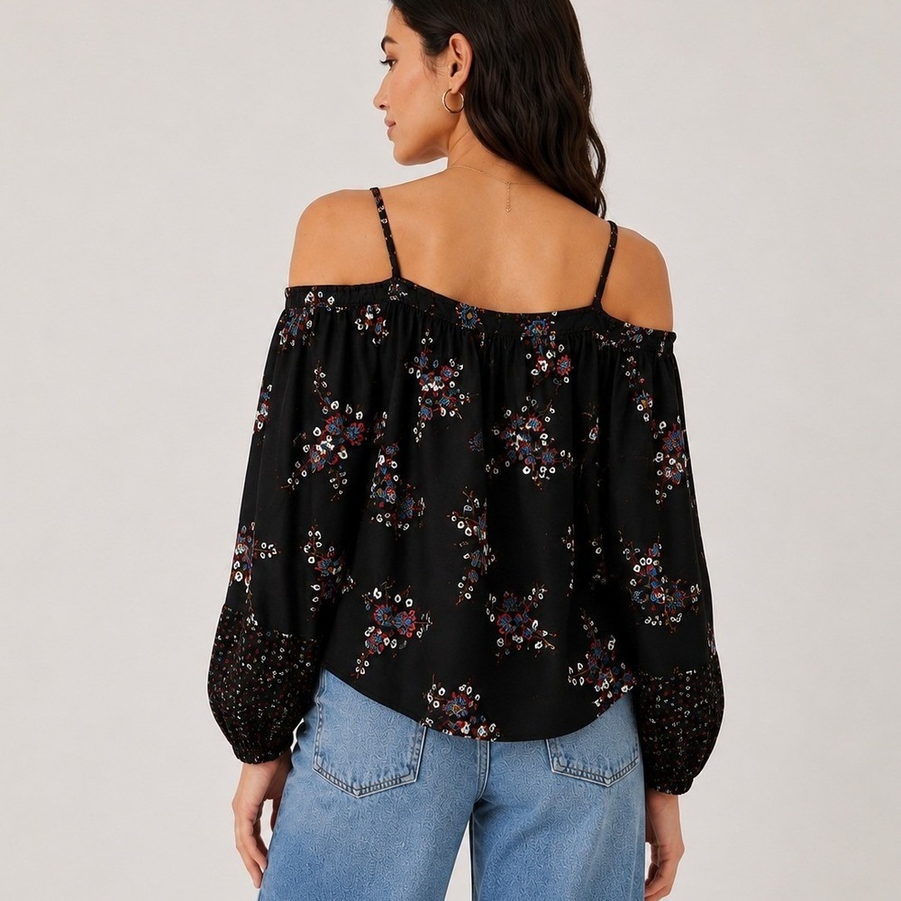 NWT Abercrombie & Fitch Floral Cold Shoulder Boho Tassel Blouse Navy Size Small - Picture 2 of 7